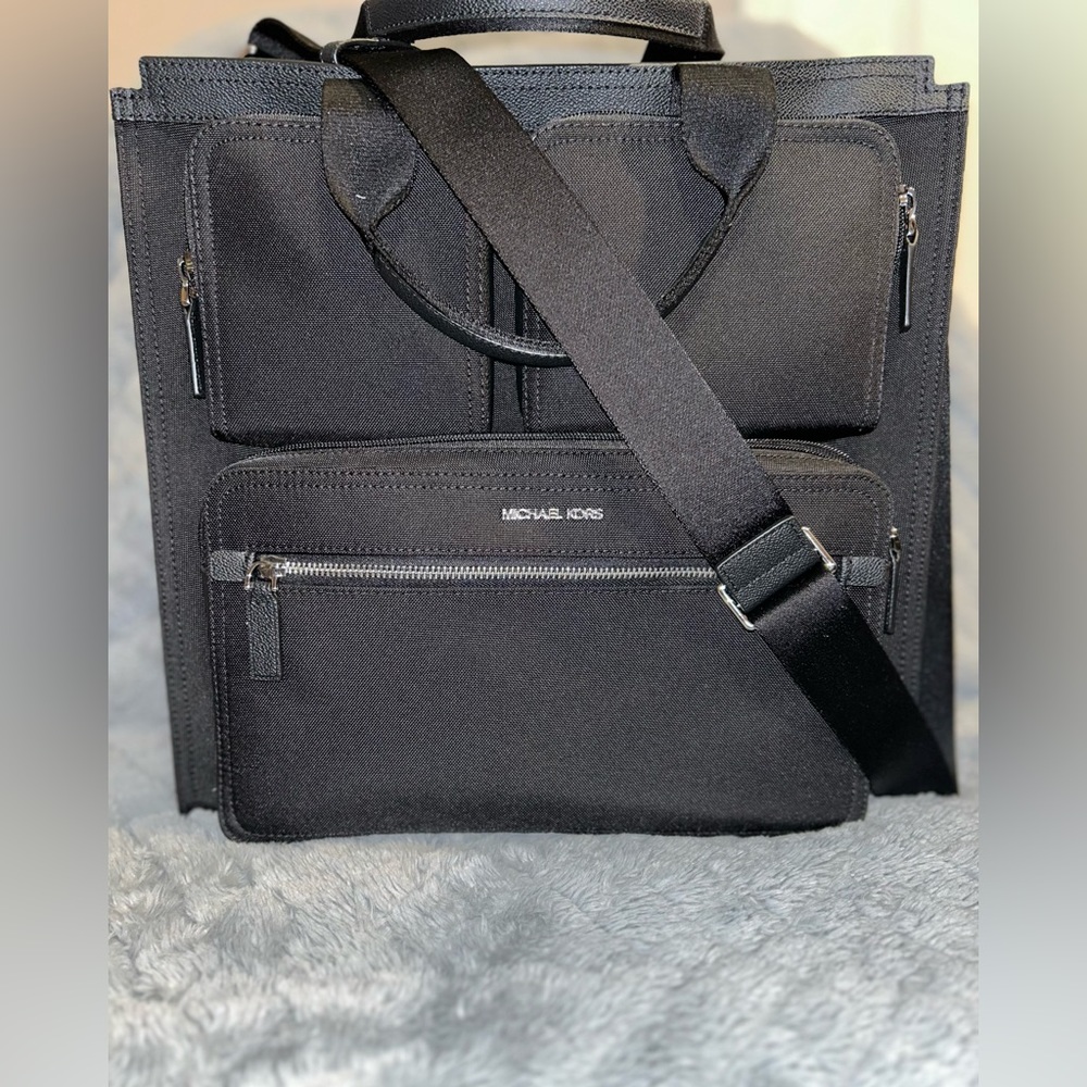 Michael Kors Travel Crossbody Bag